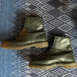 Vintage, mid-90s Dr Marten 1460 boots.
